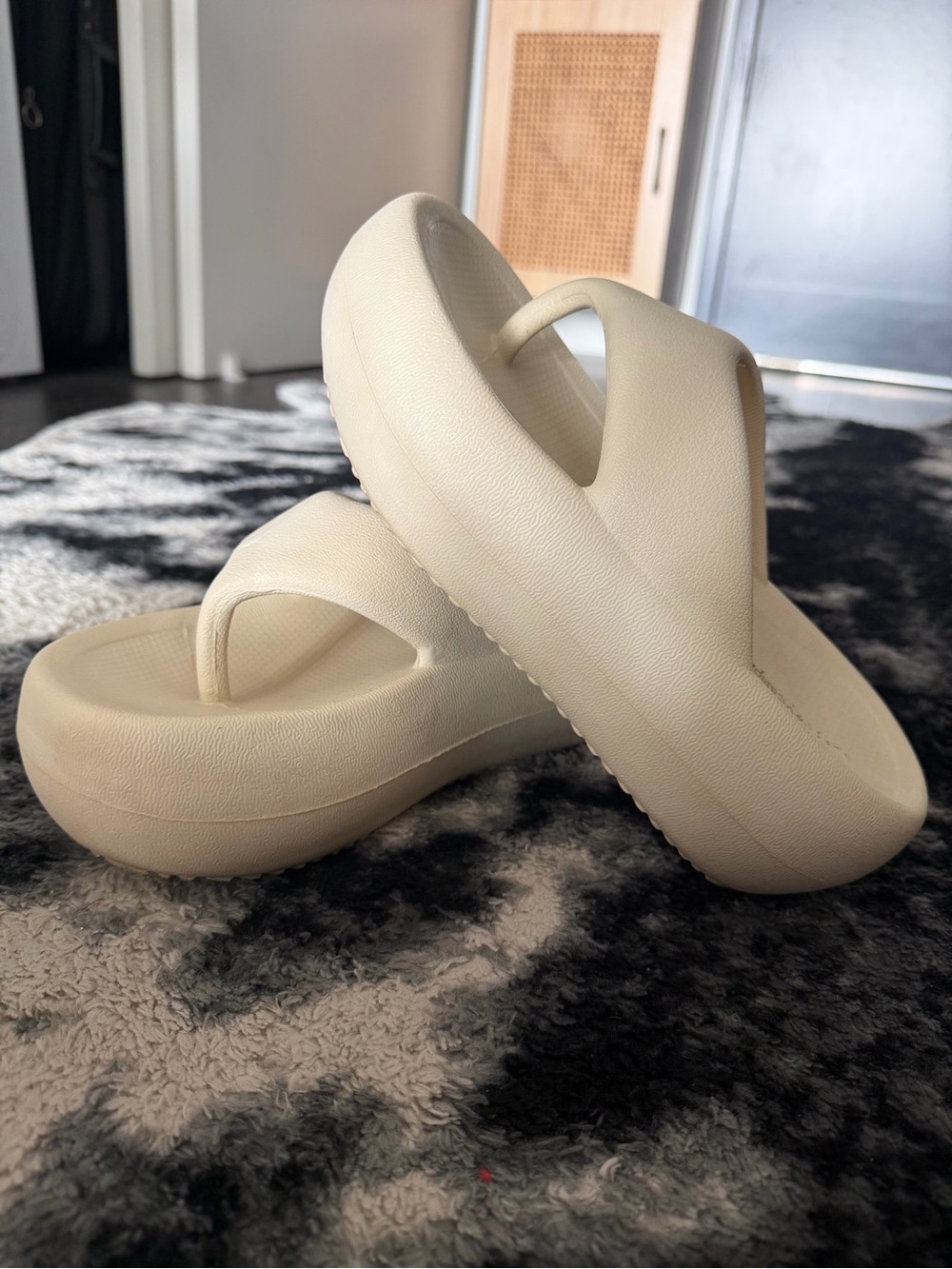 Jeffrey Campbell CHILLAXIN Chunky Platform Flip Flops, Size 7, Bone